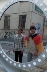 Чоловіки шукають пригод